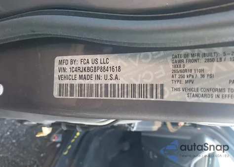 2023 Jeep Grand Cherokee L Limited 4X4 z USA, uszkodzony, nr VIN 1C4RJKBG8P8841618